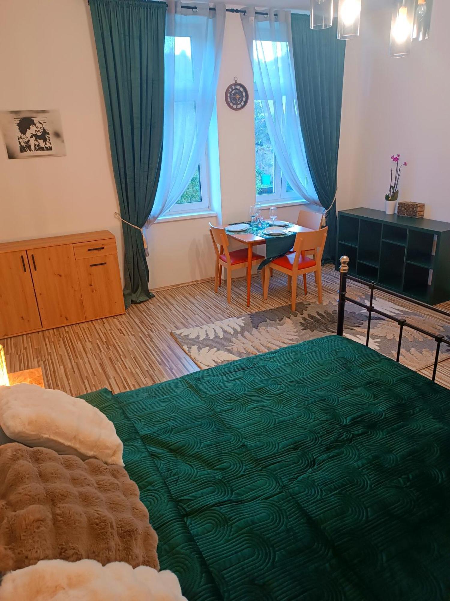 Family Apartments Center Of Muerzzuschlag Экстерьер фото